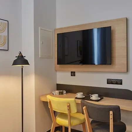 Odalys - Arenes - Palais Des Congres 4* نيم