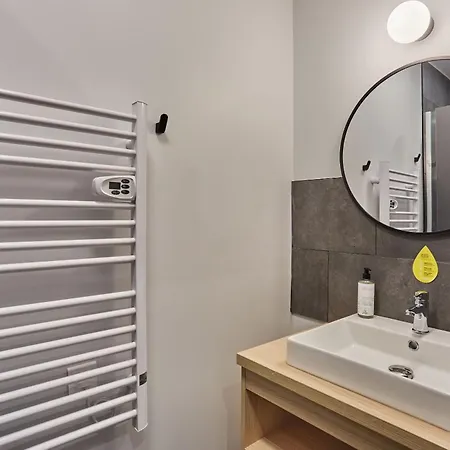 Odalys - Arenes - Palais Des Congres 4* نيم