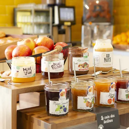 Odalys - Arenes - Palais Des Congres 4*