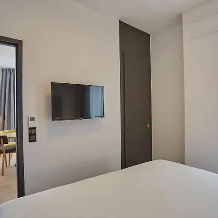 Odalys - Arenes - Palais Des Congres 4*