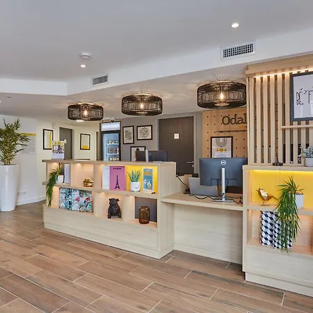 Odalys - Arenes - Palais Des Congres 4* نيم