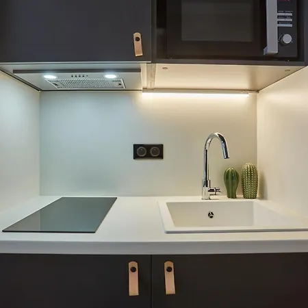 Odalys - Arenes - Palais Des Congres 4*