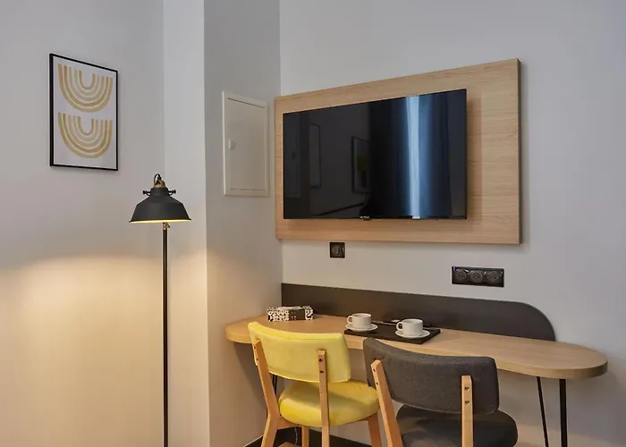 Odalys - Arenes - Palais Des Congres 4* 尼姆